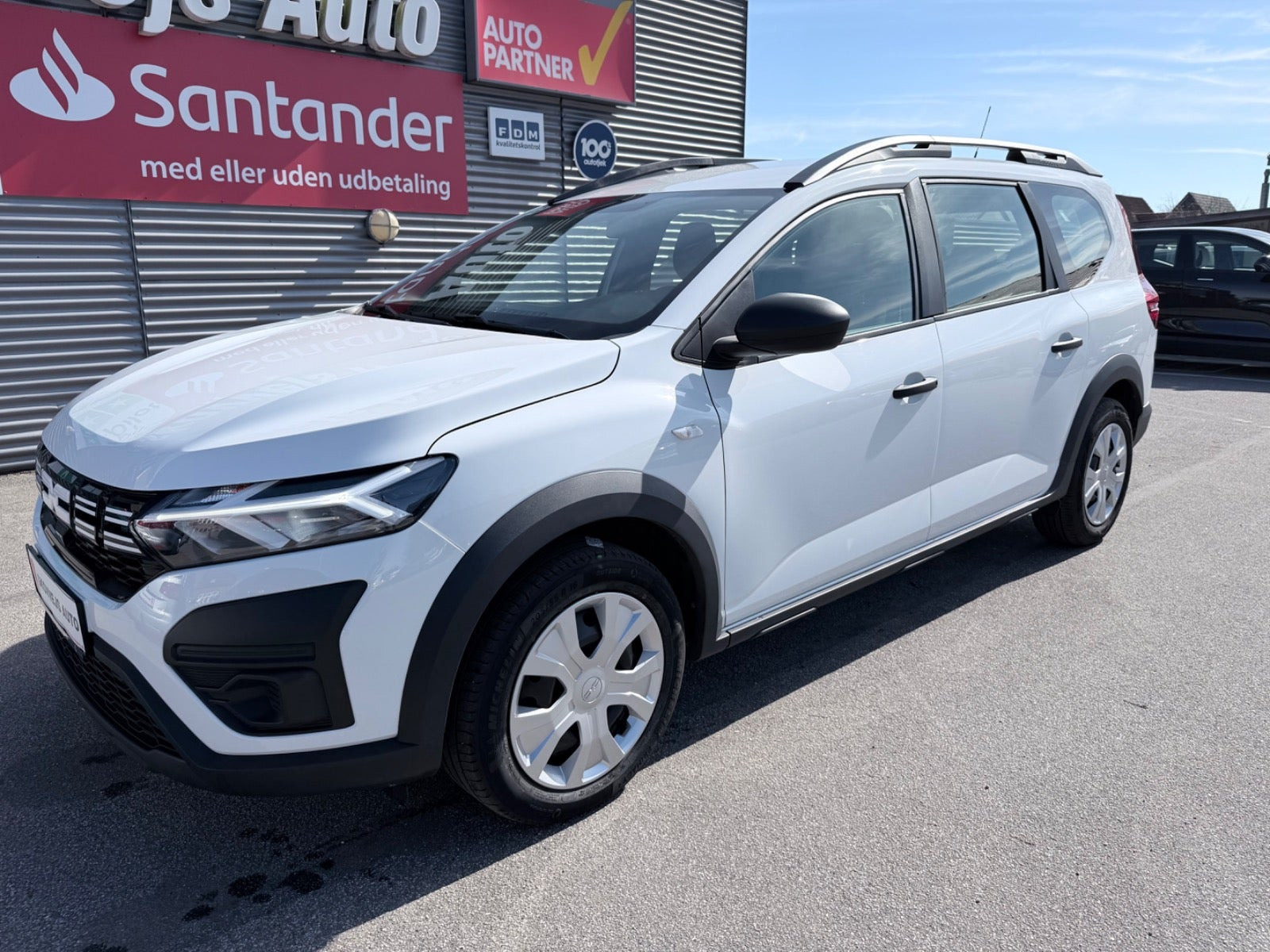 Hvid Dacia Jogger fra 2023