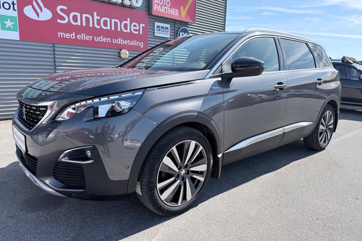 Grå Peugeot 5008 fra 2020