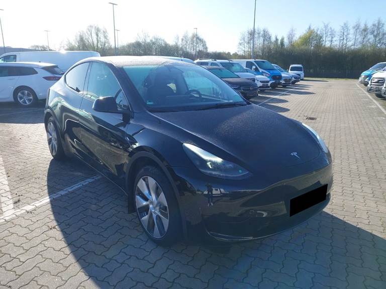 Tesla Model Y Long Range RWD