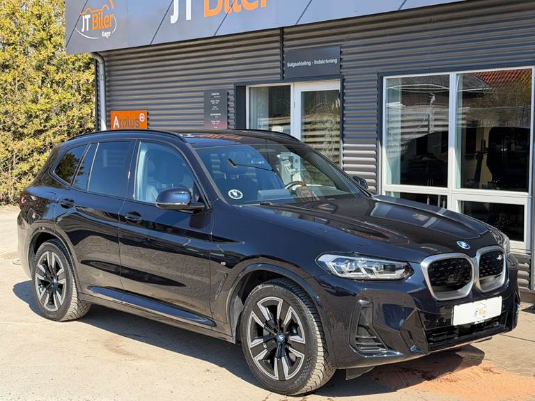 BMW iX3 Charged M-Sport