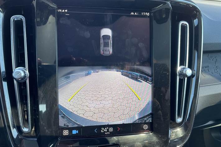 Sort Volvo C40 fra 2023