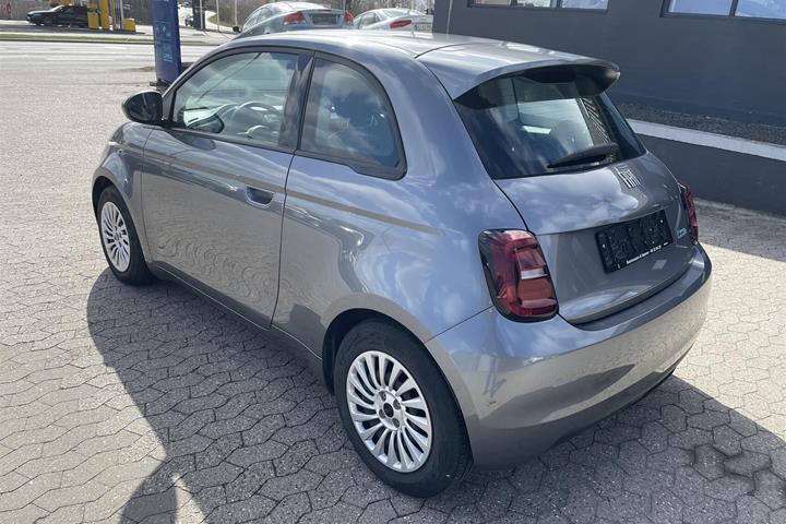 Sort Fiat 500e fra 2023