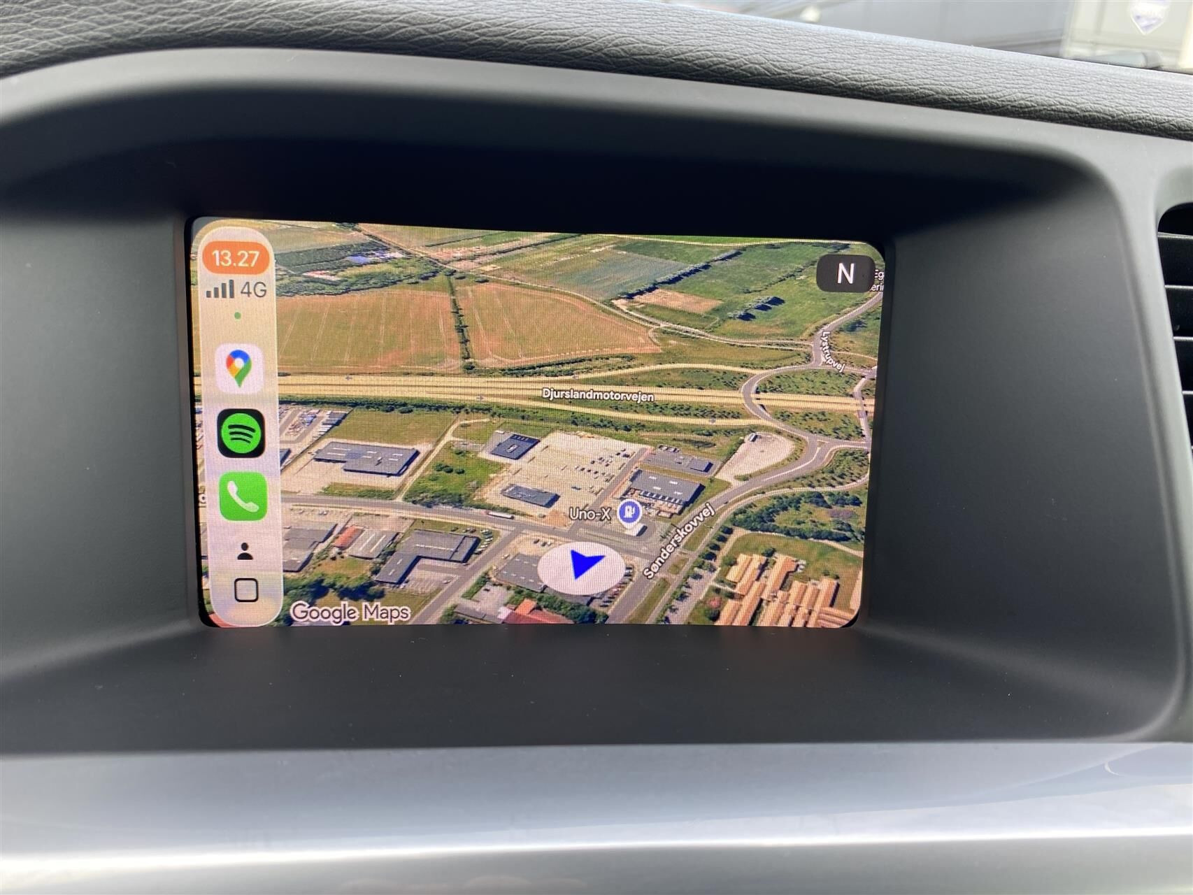 Sort Volvo V60 fra 2018