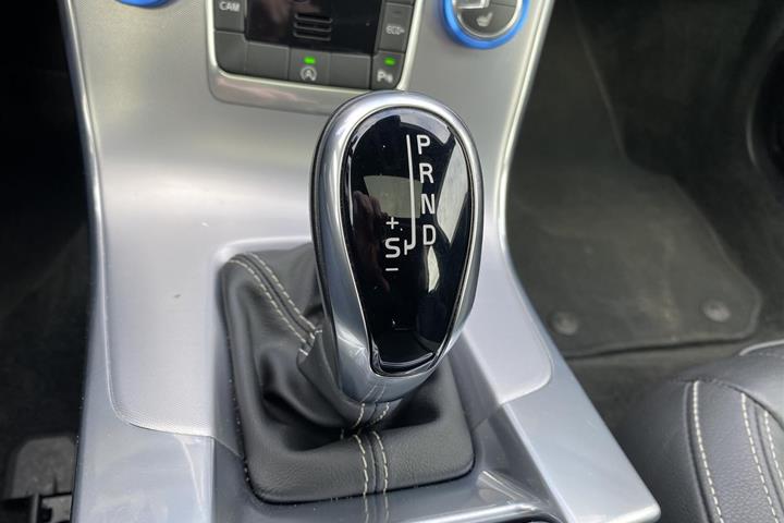 Sort Volvo V60 fra 2018