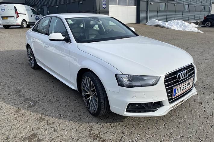 Hvid Audi A4 fra 2015