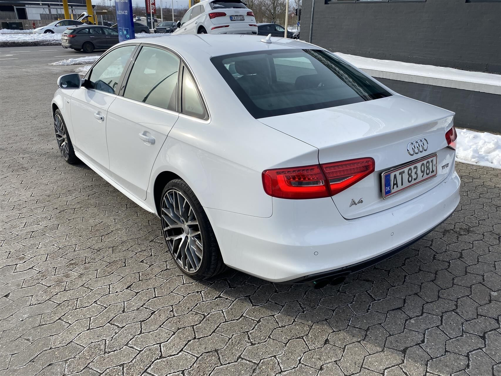 Hvid Audi A4 fra 2015