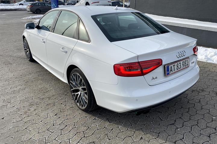 Hvid Audi A4 fra 2015
