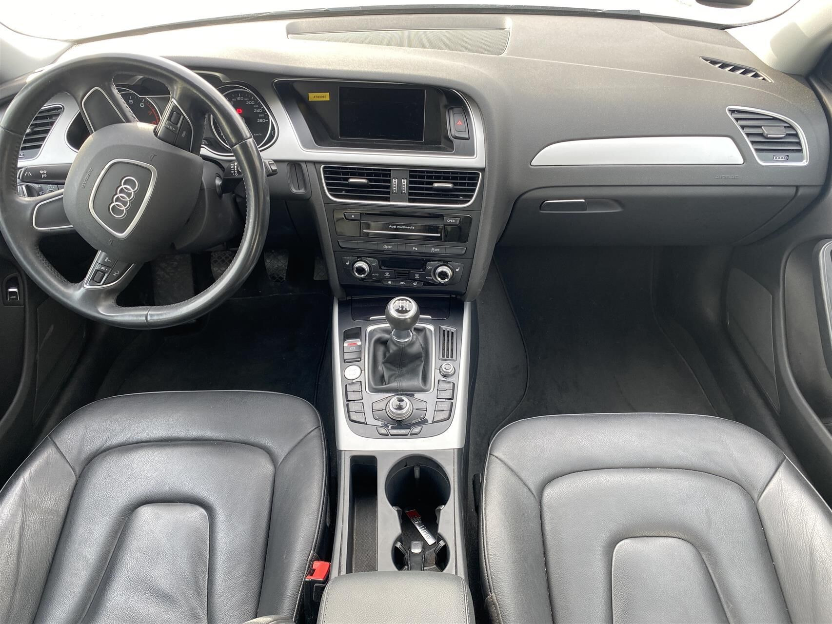 Hvid Audi A4 fra 2015