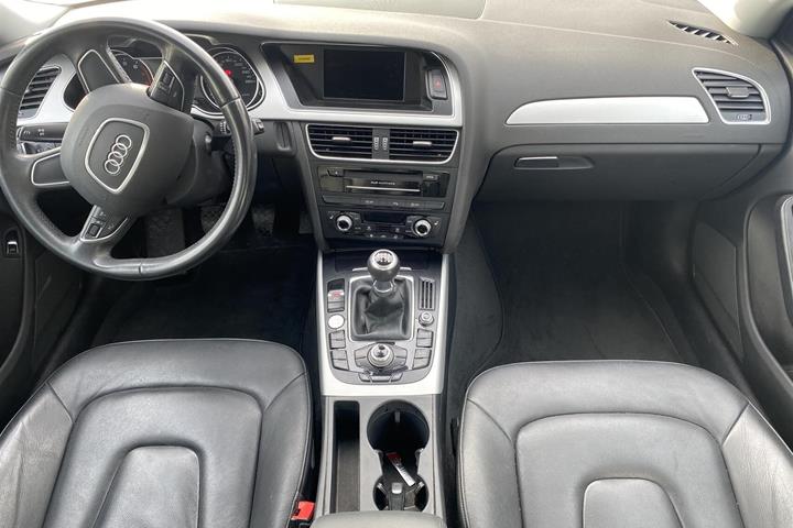 Hvid Audi A4 fra 2015