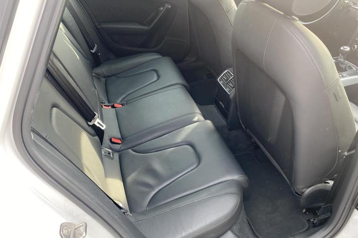 Hvid Audi A4 fra 2015