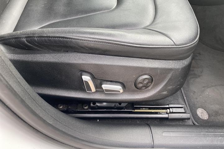 Hvid Audi A4 fra 2015