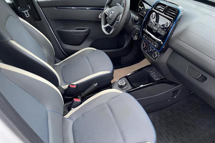 Hvid Dacia Spring fra 2023