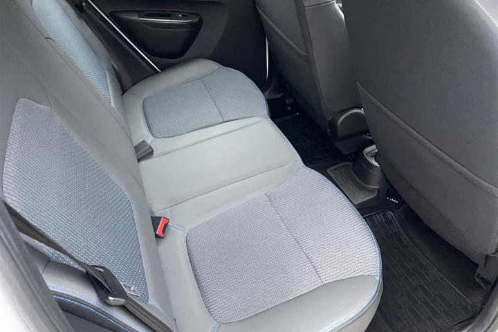 Hvid Dacia Spring fra 2023