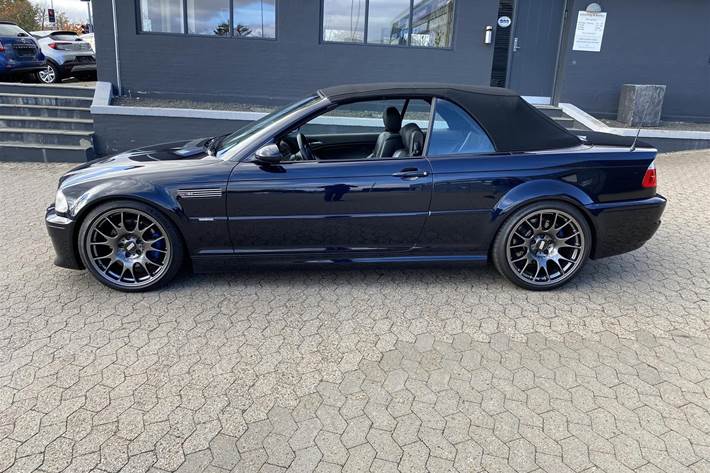 Blå BMW M3 fra 2002