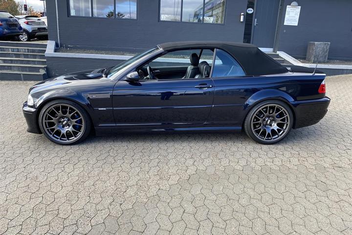 Blå BMW M3 fra 2002