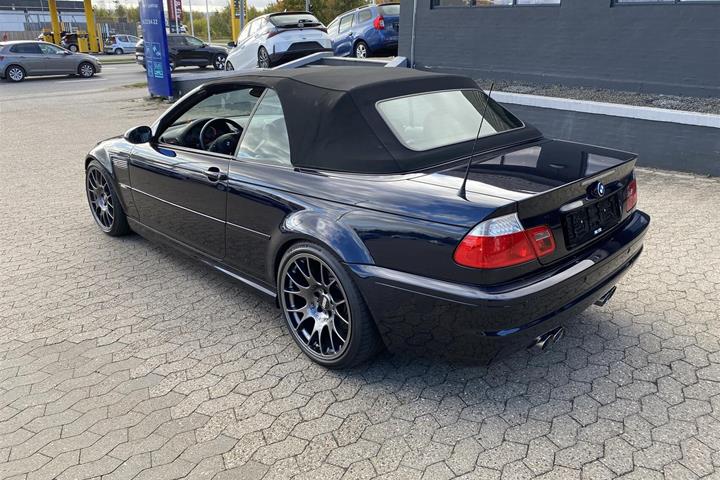 Blå BMW M3 fra 2002
