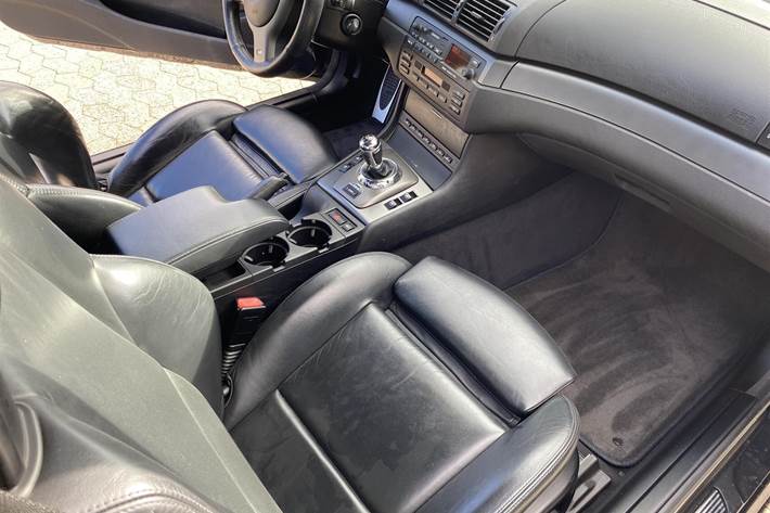 Blå BMW M3 fra 2002