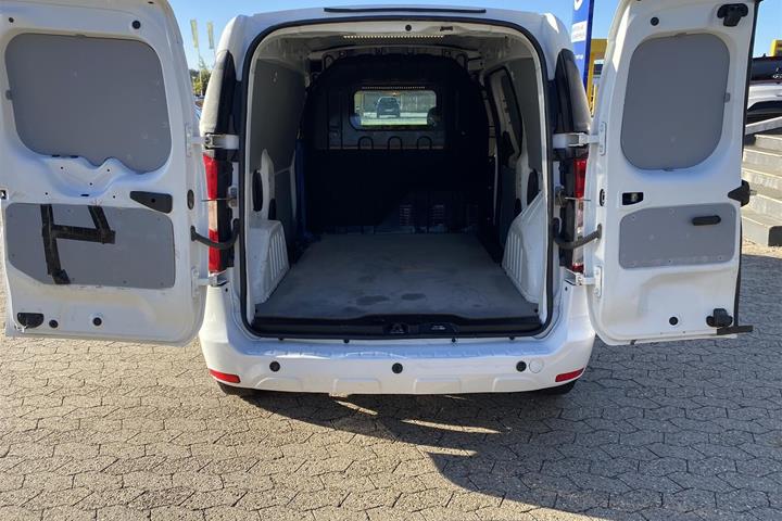 Hvid Dacia Dokker fra 2020