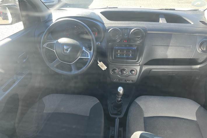Hvid Dacia Dokker fra 2020