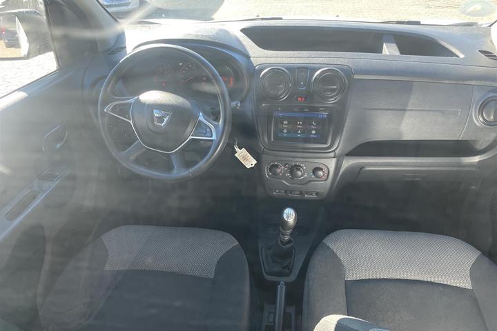 Hvid Dacia Dokker fra 2020