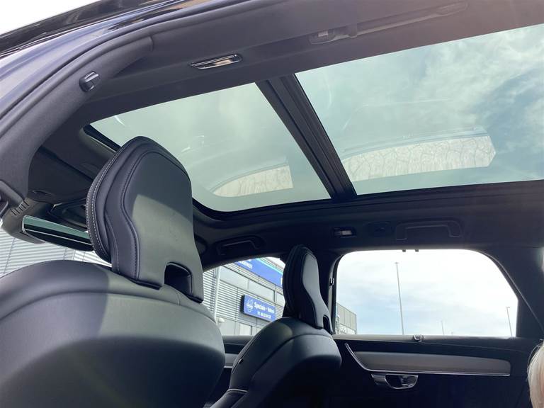 Volvo V90 2,0 T8 Recharge Plugin-hybrid R-design AWD 455HK Stc 8g Aut.