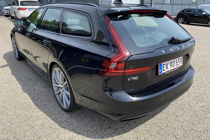 Sort Volvo V90 fra 2021