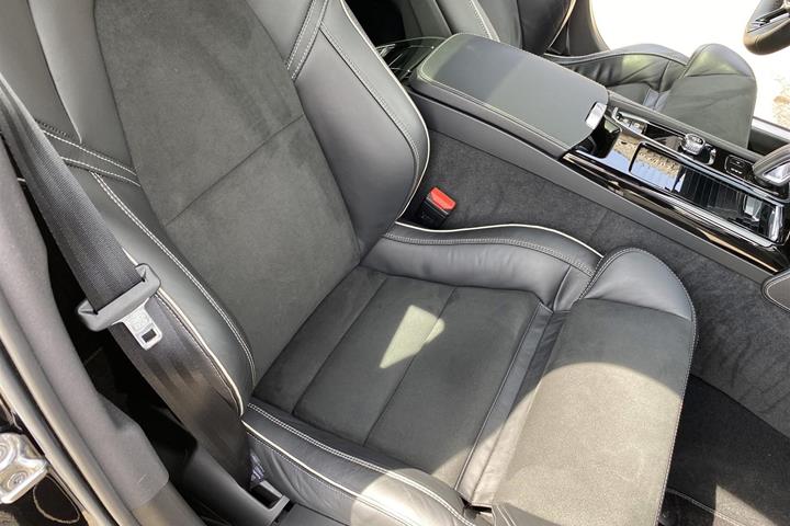 Sort Volvo V90 fra 2021