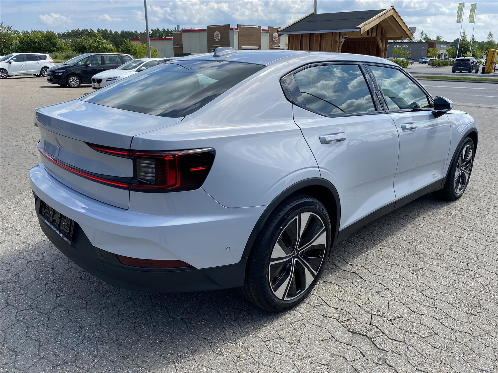 Grå Polestar 2 fra 2024