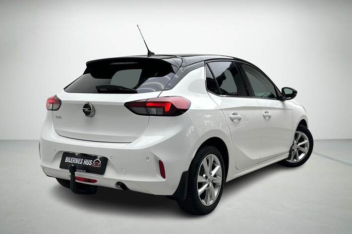 Hvid Opel Corsa fra 2021