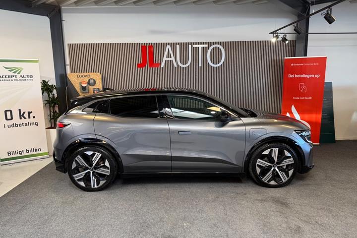 Grå Renault Megane E-Tech fra 2024