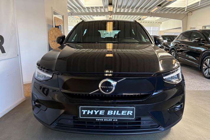 Sort Volvo XC40 fra 2023