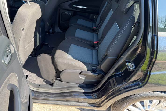 undefined Ford S-MAX fra 2014