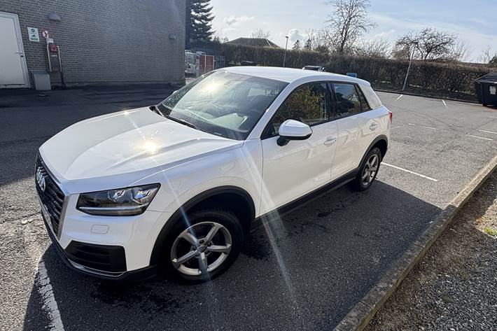 Hvid Audi Q2 fra 2018