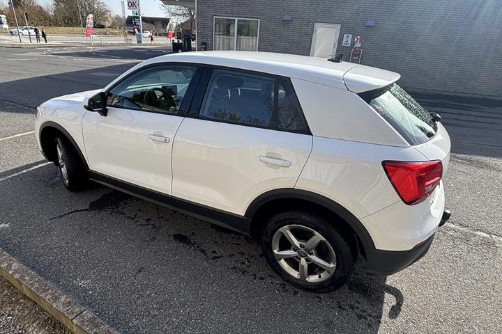 Hvid Audi Q2 fra 2018