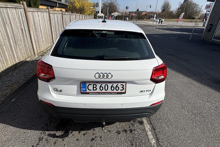 Hvid Audi Q2 fra 2018
