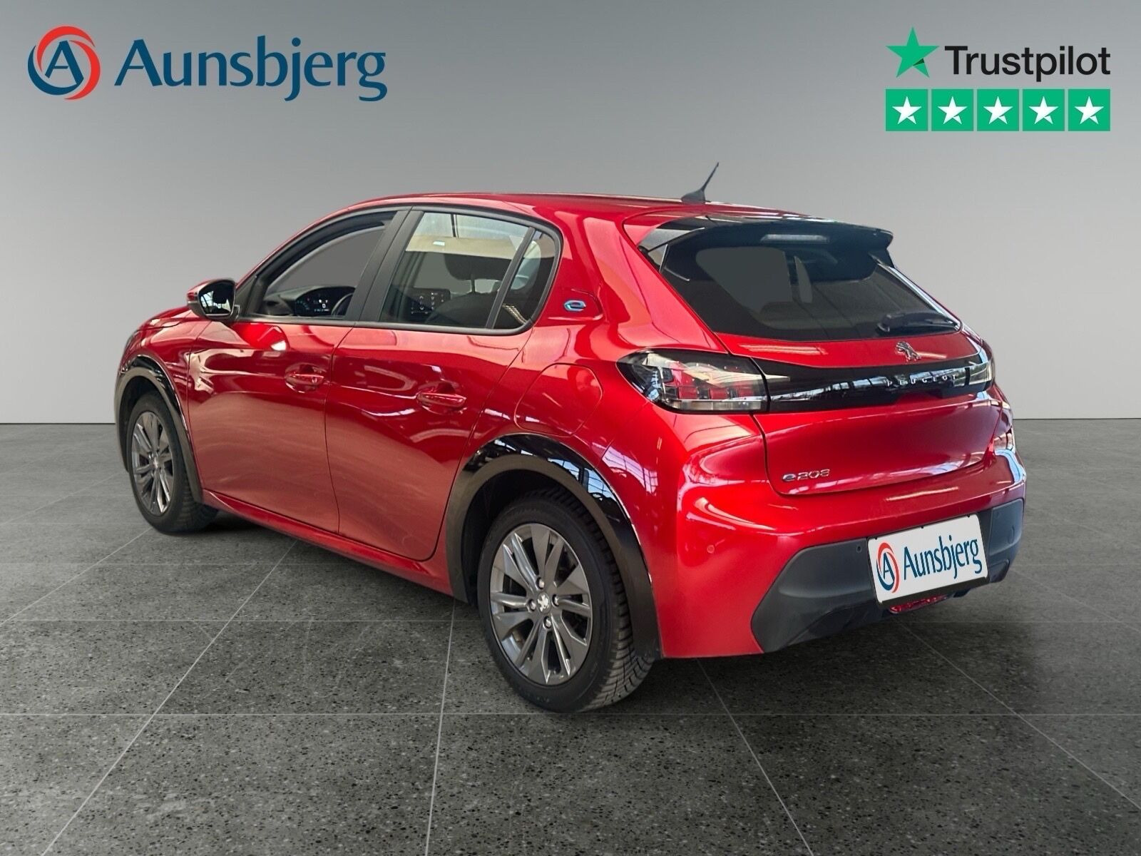 Rød Peugeot e-208 fra 2021