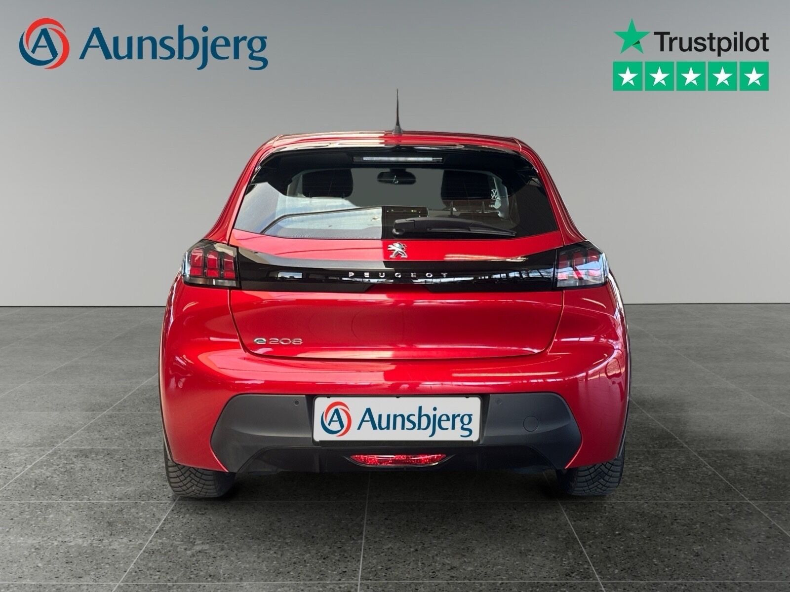 Rød Peugeot e-208 fra 2021