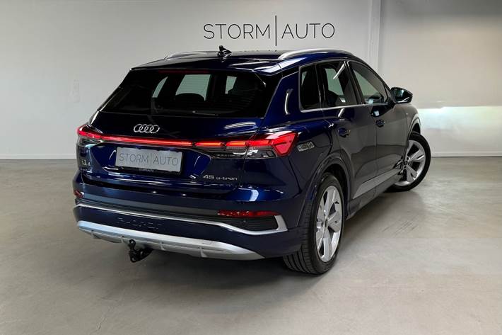 Blå Audi Q4 e-tron fra 2025
