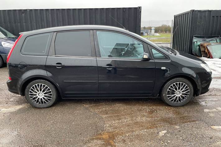 Grå Ford C-MAX fra 2008