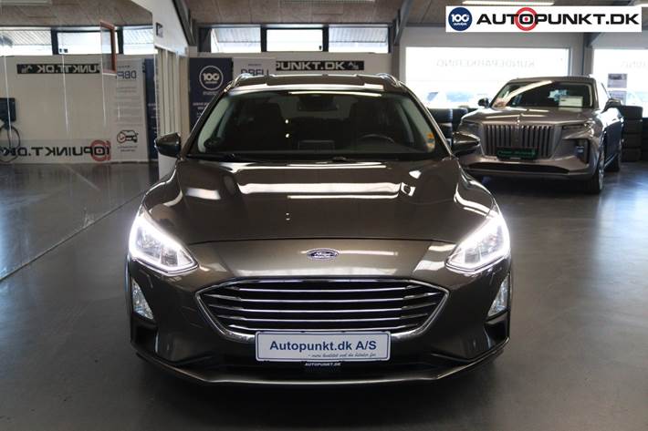 Grå Ford Focus fra 2019