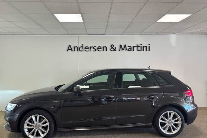 Brun Audi A3 fra 2017