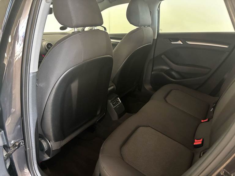 Audi A3 1,4 Sportback E-tron Plugin-hybrid Ambiente S Tronic 204HK 5d 6g Aut.