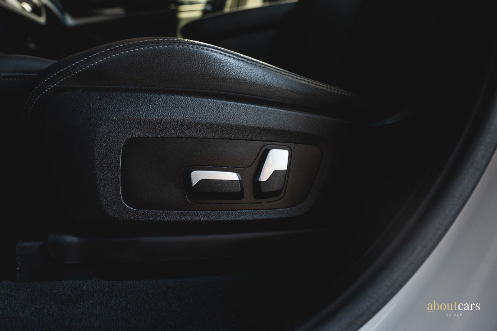 Hvid BMW iX3 fra 2023