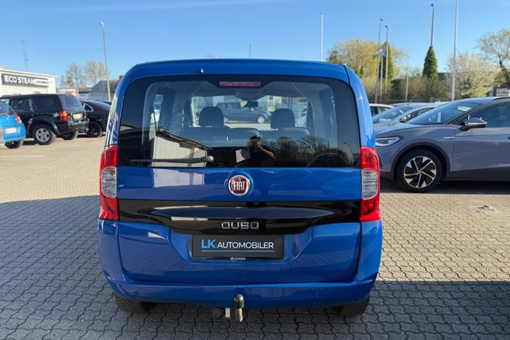 Blå Fiat Qubo fra 2017