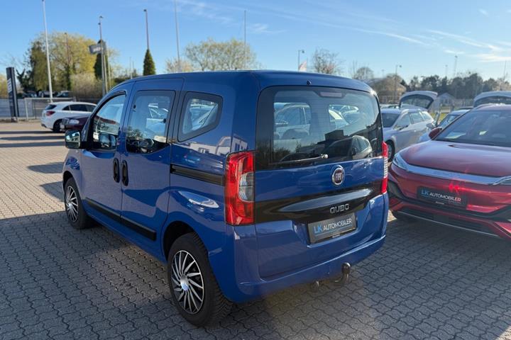 Blå Fiat Qubo fra 2017