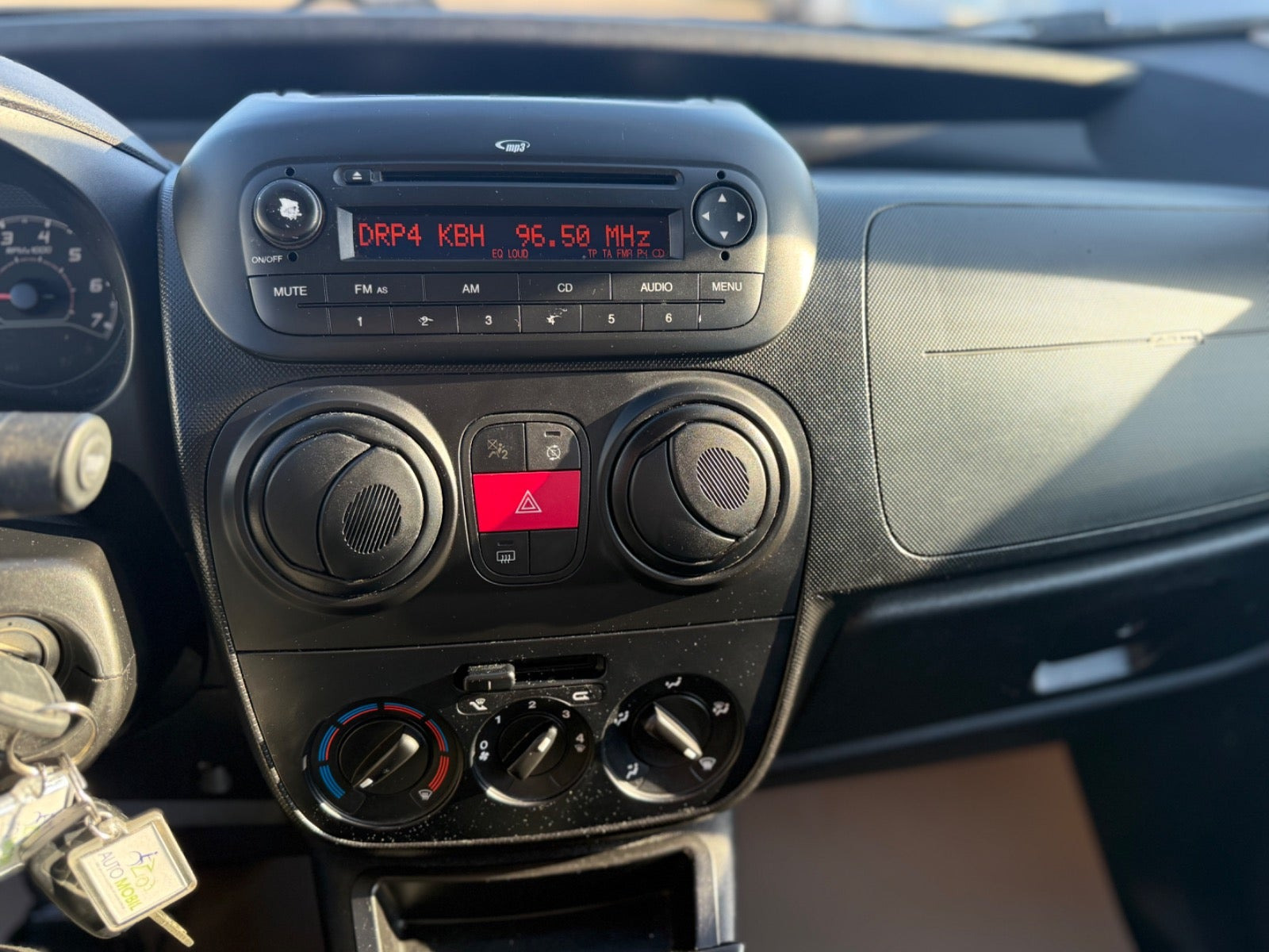 Blå Fiat Qubo fra 2017