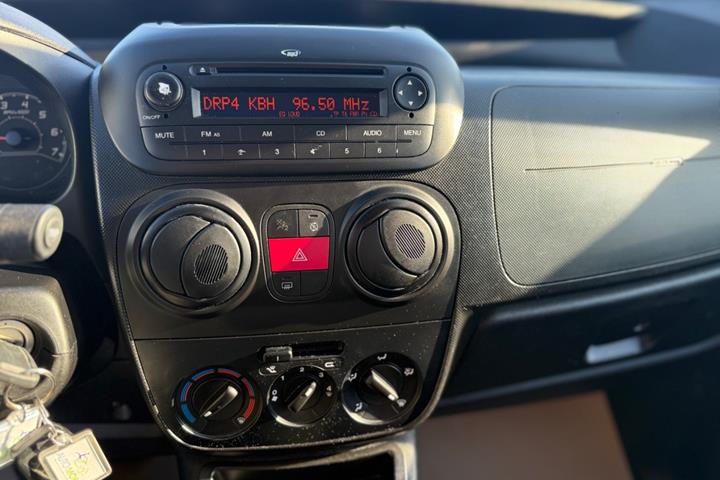 Blå Fiat Qubo fra 2017