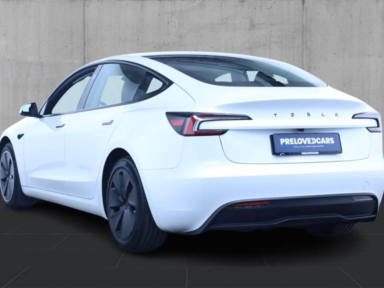Tesla Model 3 RWD