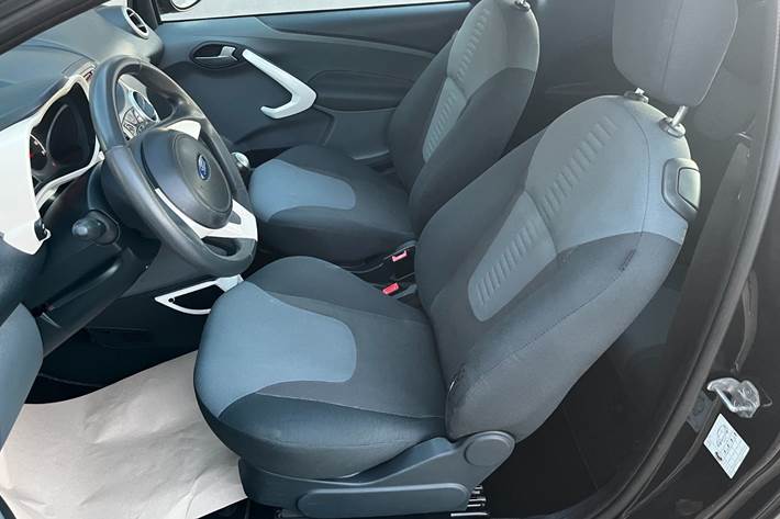 Sort Ford Ka fra 2014