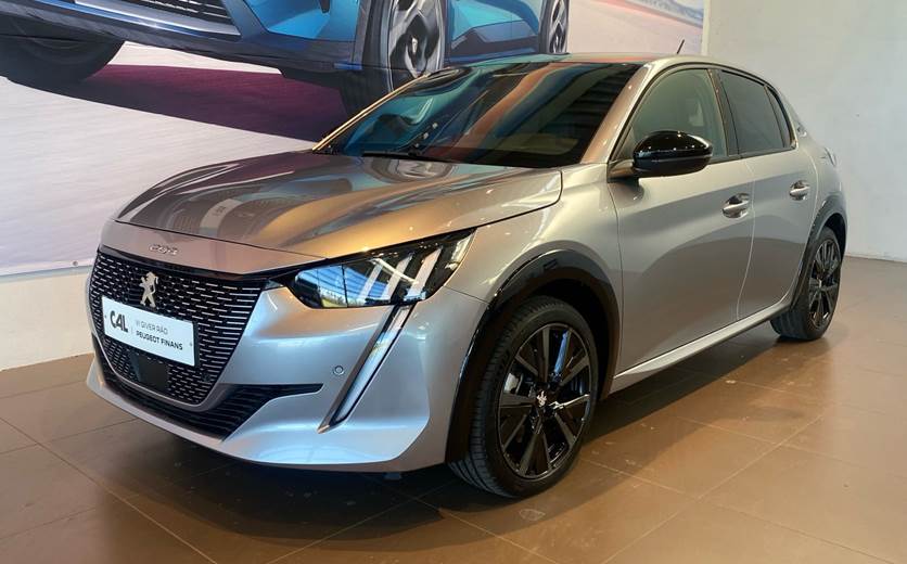 Peugeot e-208 50 GT